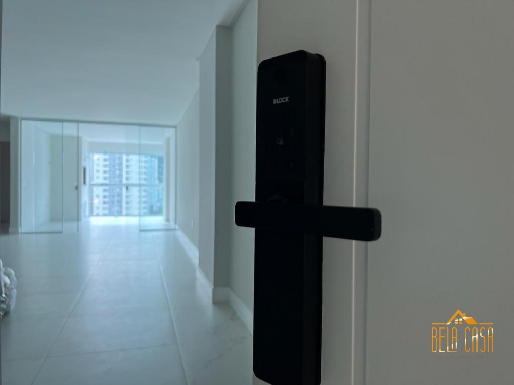 Novo na Meia Praia - tima localizao!