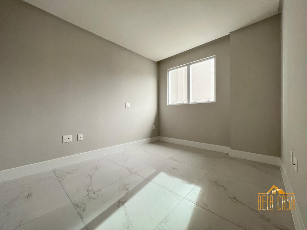 Novo na Meia Praia - tima localizao!