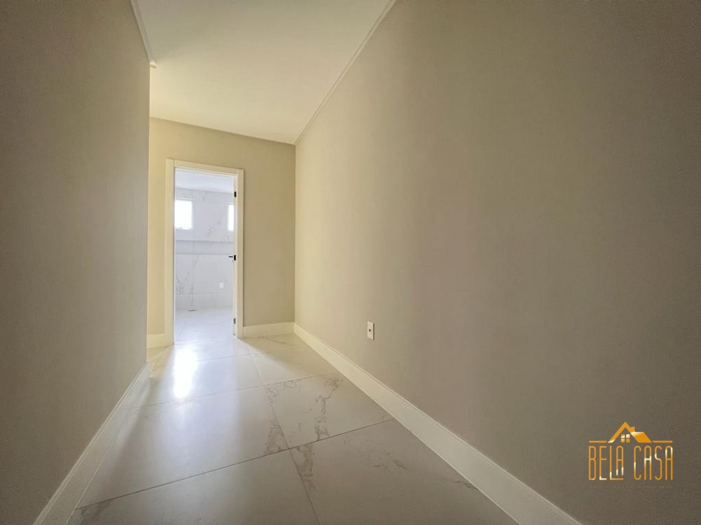 Novo na Meia Praia - tima localizao!