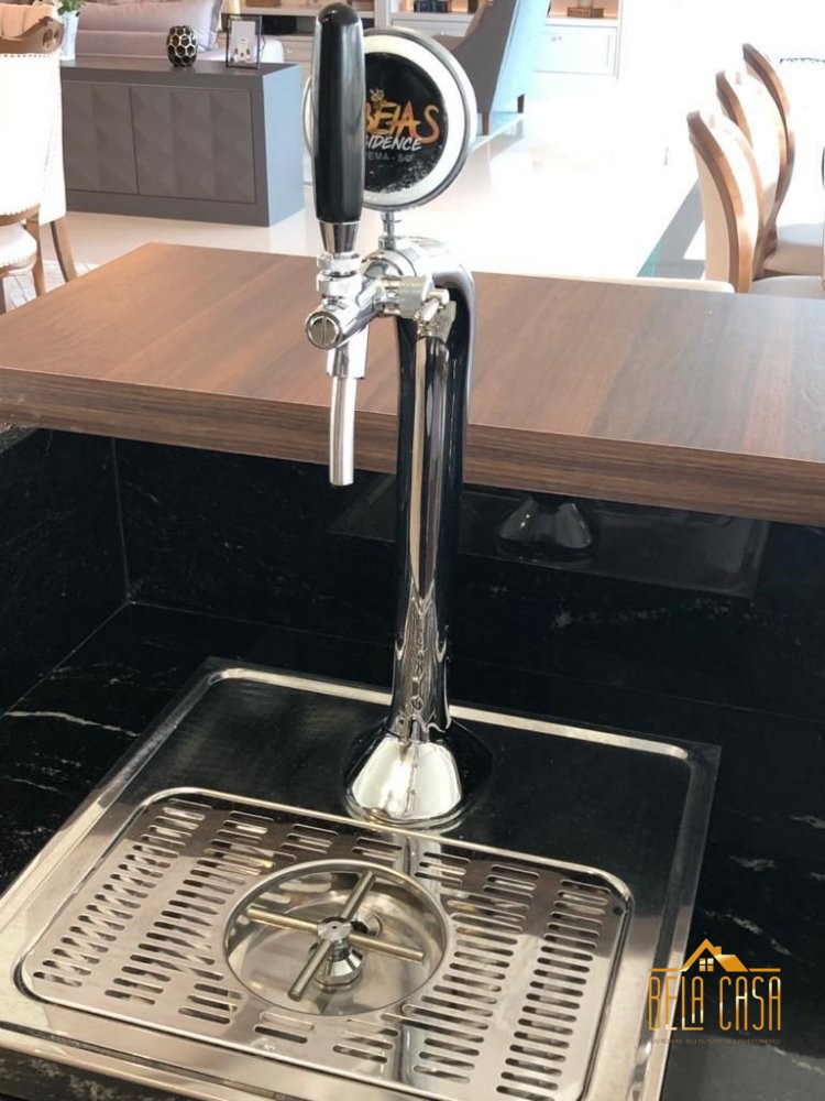 Alto Padro, No Corao da Meia Praia!