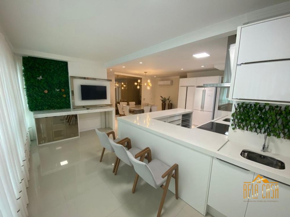 Apto Diferenciado - Semi- Mobiliado