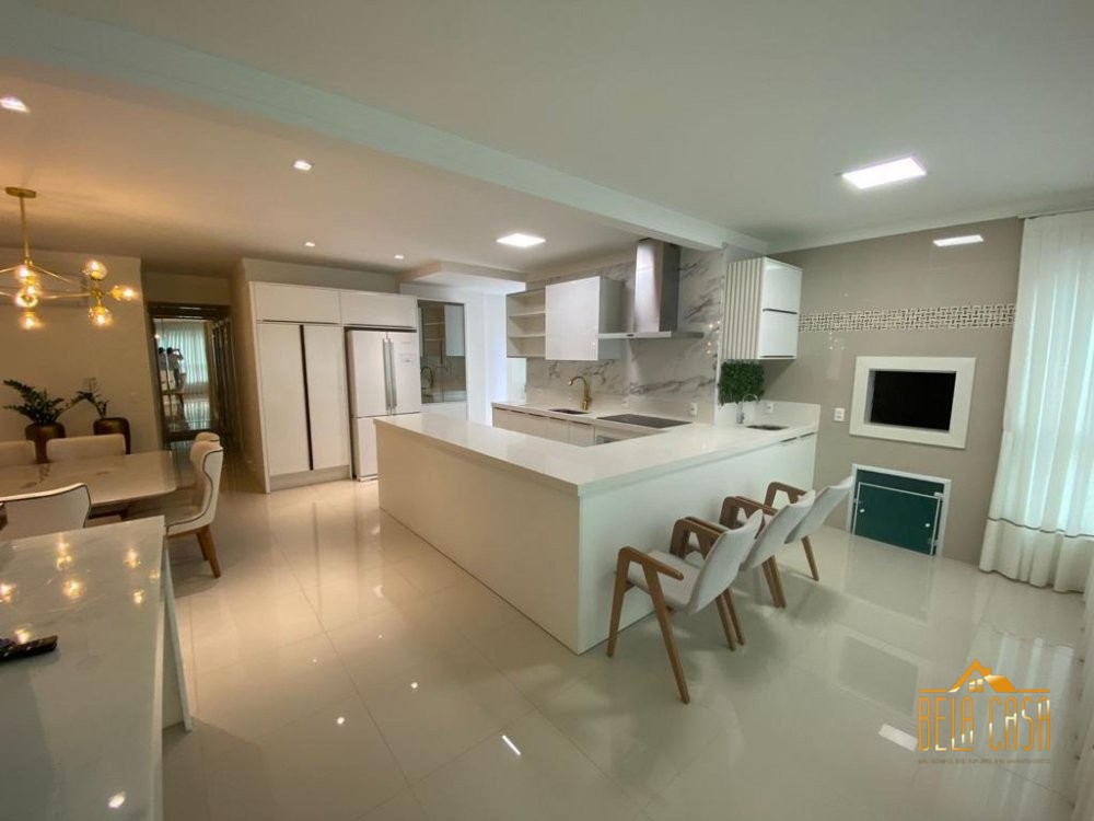 Apto Diferenciado - Semi- Mobiliado